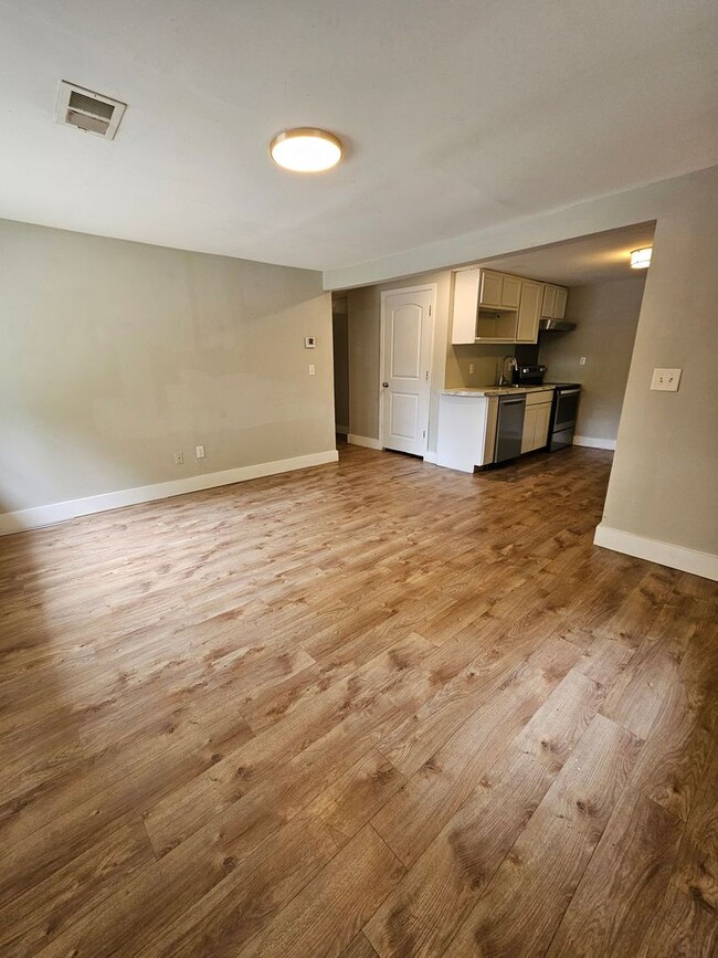 1045 Seaside Ln in Charleston, SC - Building Photo - Building Photo