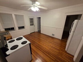 19 Dartmouth St in Easthampton, MA - Building Photo - Building Photo
