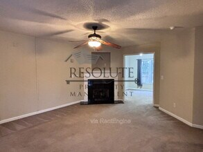 404 Onondaga Ct in Holly Springs, NC - Building Photo - Building Photo