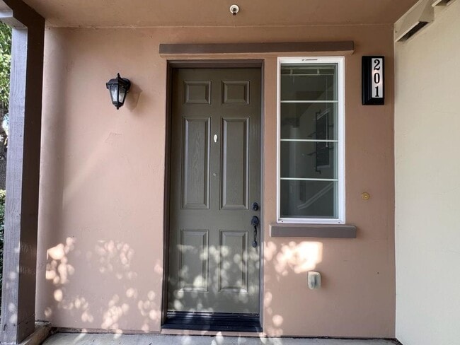 427 Anchor Ln in West Sacramento, CA - Building Photo - Building Photo