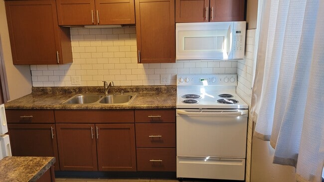 304 Plaza Heights Rd, Unit 3