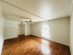 1814 Woodbury in Carrollton, TX - Building Photo - Building Photo