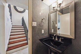 5809 Dolores St in Houston, TX - Building Photo - Building Photo