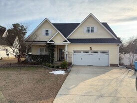 225 Wedgefield Cir in Maple Hill, NC - Building Photo
