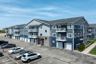 Park Plaza Apartments in Owatonna, MN - Building Photo