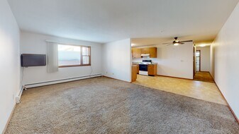 Colonial Court Apartments