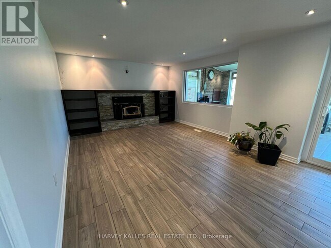 80 Maple Grove Ave in Richmond Hill, ON - Building Photo - Building Photo