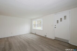 121 Westport Rd in Wilton, CT - Building Photo - Building Photo