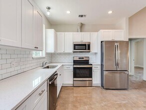 500 Harmon Hills Cove in Dripping Springs, TX - Building Photo - Building Photo