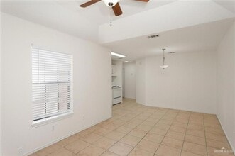 416 E Tulip Ave, Unit 8 in McAllen, TX - Building Photo - Building Photo