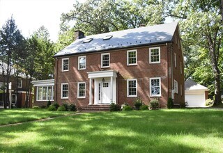 29 Gammons Rd in Newton, MA - Building Photo - Building Photo