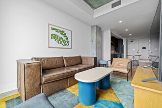 48 East Ave in Austin, TX - Building Photo - Building Photo