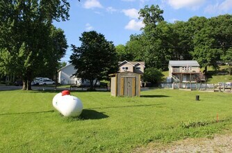 11 Ems R4C Ln in Pierceton, IN - Building Photo - Building Photo