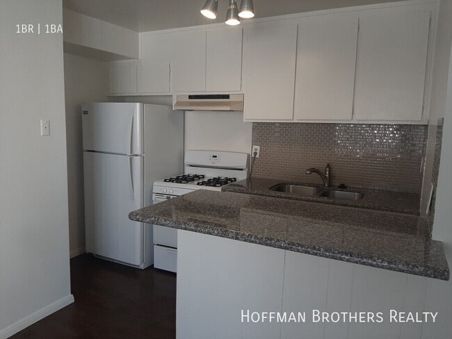 129 38th Pl, Unit B