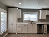 400 E Twin Springs St, Unit 4 photo'