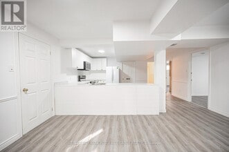 30 Brouwer Crescent in Wasaga Beach, ON - Building Photo - Building Photo