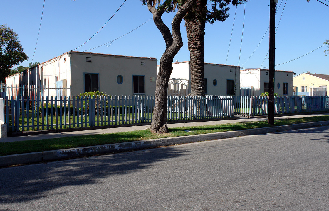 3810 W 110th St in Inglewood, CA - Building Photo