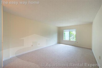 345 Franklin St, Unit #408 in Cambridge, MA - Foto de edificio - Building Photo