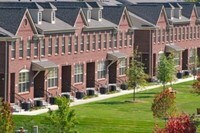 Primary Photo - Harvard Oaks Apartments in Shelby Township, Michigan