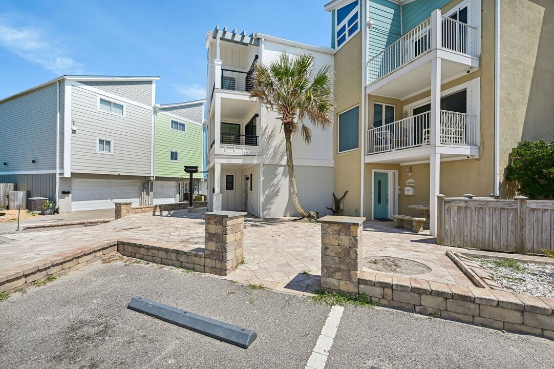 1735 1st St N in Jacksonville Beach, FL - Building Photo