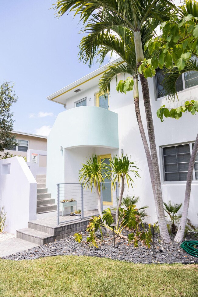 210 S Ocean Blvd in Lake Worth Beach, FL - Building Photo - Building Photo
