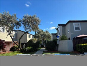 10520 SW 153rd Ct in Miami, FL - Building Photo - Building Photo