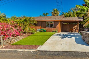 815 Kupulau Dr in Kihei, HI - Building Photo