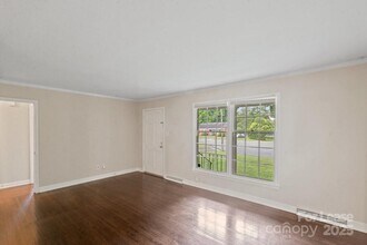 4703 Fairheath Rd in Charlotte, NC - Building Photo - Building Photo