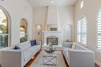 9542 Velvetleaf Cir in San Ramon, CA - Building Photo - Building Photo