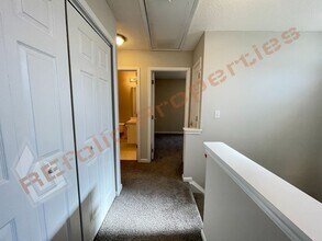 208 Lindell Dr in Apex, NC - Building Photo - Building Photo