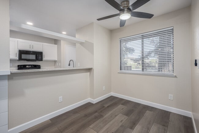 Tahoe at Fair Oaks Apartments in Fair Oaks, CA - Building Photo - Interior Photo