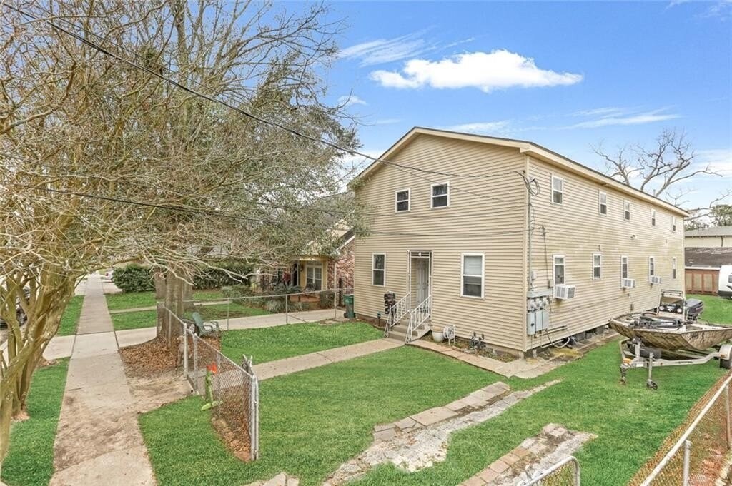 522 Aurora Ave in Metairie, LA - Building Photo