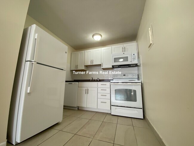 82 Gardner St, Unit 30 in Boston, MA - Foto de edificio - Building Photo