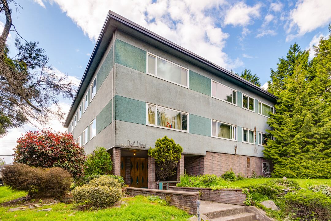 7949 Knight St in Vancouver, BC - Building Photo