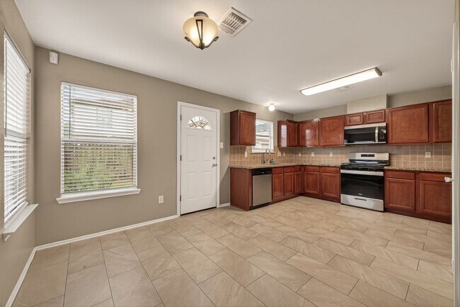 2918 Latch Ln in Houston, TX - Foto de edificio - Building Photo