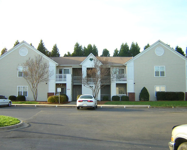 Fairmarket Square Apartments in Charlotte, NC - Building Photo - Building Photo