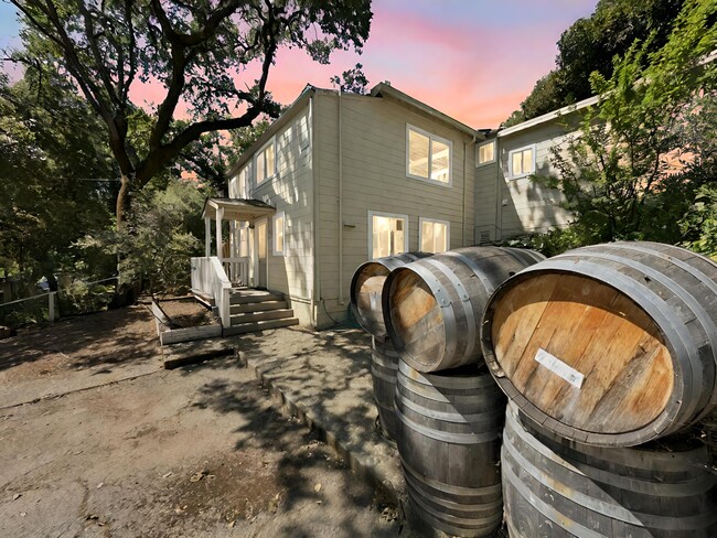 17353 Park Ave in Sonoma, CA - Building Photo - Building Photo