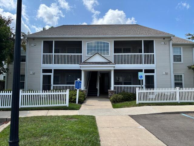 property at 2776 S Knightsbridge Cir