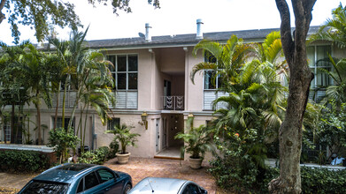 640-Biltmore Villas in Coral Gables, FL - Building Photo - Building Photo