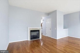 5307 Granite Step Trail in Centreville, VA - Building Photo - Building Photo