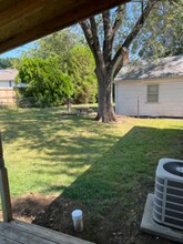 2025 E Frank Phillips Blvd in Bartlesville, OK - Building Photo - Building Photo