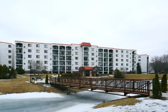 Plum Creek in Wheeling, IL - Building Photo - Building Photo