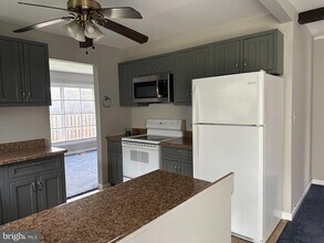 8614 Dunbrook Ln in Laurel, MD - Building Photo - Building Photo
