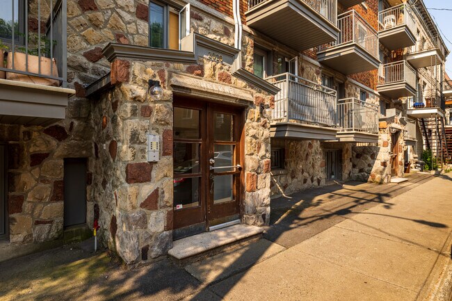 Helene in Montréal, QC - Building Photo - Building Photo