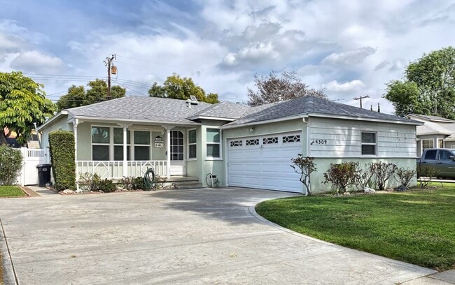 property at 14509 Cullen St