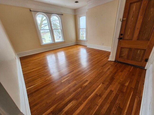 605 N Calhoun St in Lapeer, MI - Building Photo - Building Photo