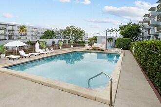 Boardwalk at Inverrary in Sunrise, FL - Foto de edificio - Building Photo