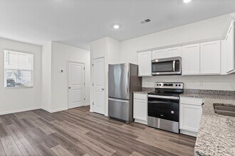 405 Kings Cross Wy in Cartersville, GA - Building Photo - Building Photo