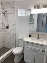 5454 Via Corona St, Unit back unit in East Los Angeles, CA - Building Photo - Building Photo