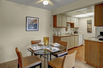 A'Cappella in Lynnwood, WA - Foto de edificio - Building Photo